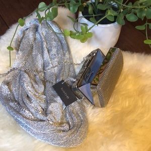 NWT BEBE SILVER CLUTCH W/Detachable Chain Strap
